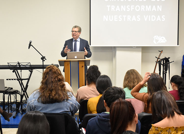 Visit of the pastor Aquiles Maza | Centro de Vida Cristiana