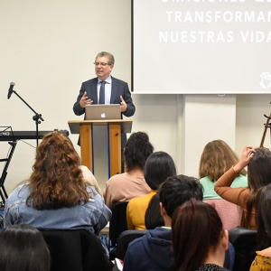 Visit of the pastor Aquiles Maza | Centro de Vida Cristiana